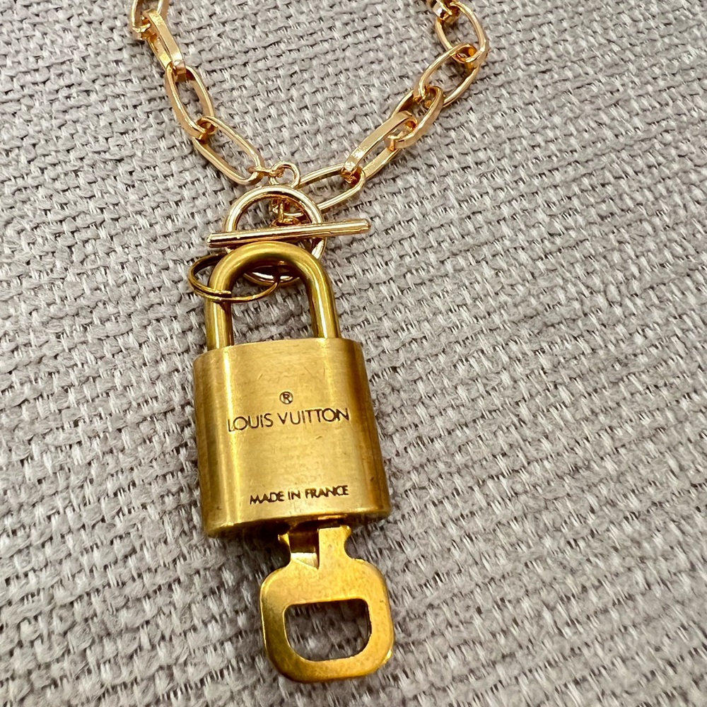 Louis Vuitton Gold Cadenas